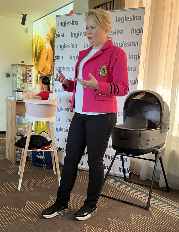 MUDr. Alexandra Semjonová, PhD, MBA přednáší o Baby Wellness v Praze